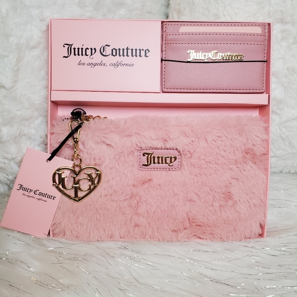 Juicy Couture Handbags - JUICY COUTURE faux fur blush wristlet and cardholder set